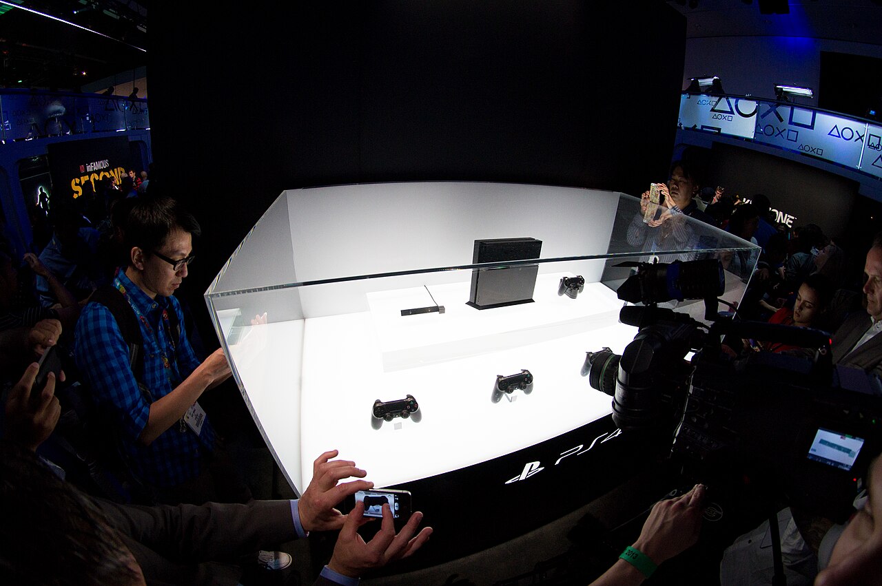 The PlayStation 4. (9021900367).jpg